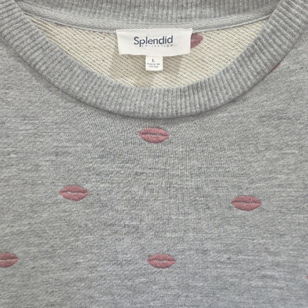 Splendid Lips Embroided Gray Sweatshirt Pink Lips Cozy Pullover Size L